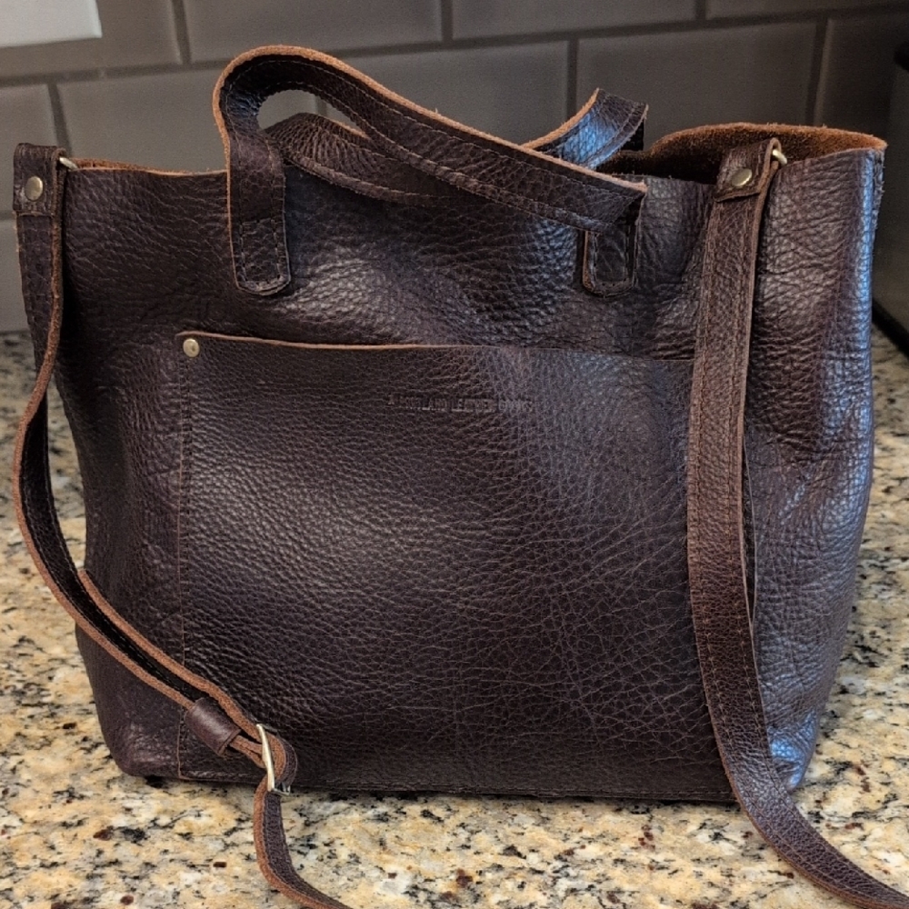 Portland Leather Medium Crossbody-- Coldbrew